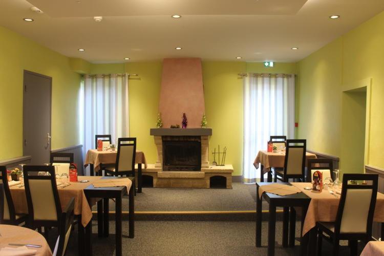 Le 120 - Groupe Logis Hotels - Ex Auberge La Terrasse La Châtaigneraie Kültér fotó